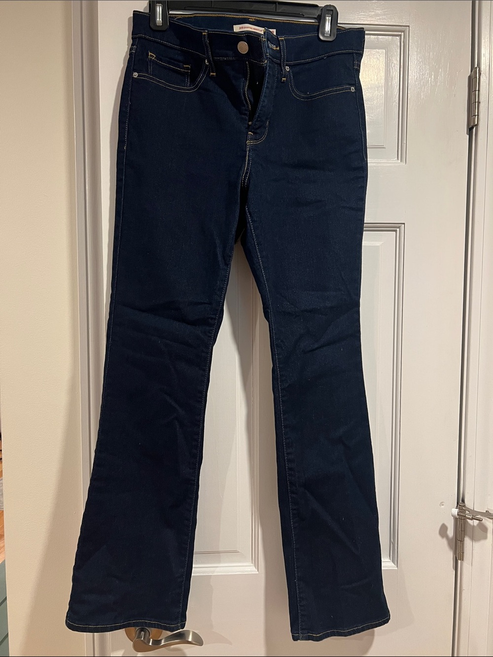 Levi's 315 Shaping Bootcut Size 28